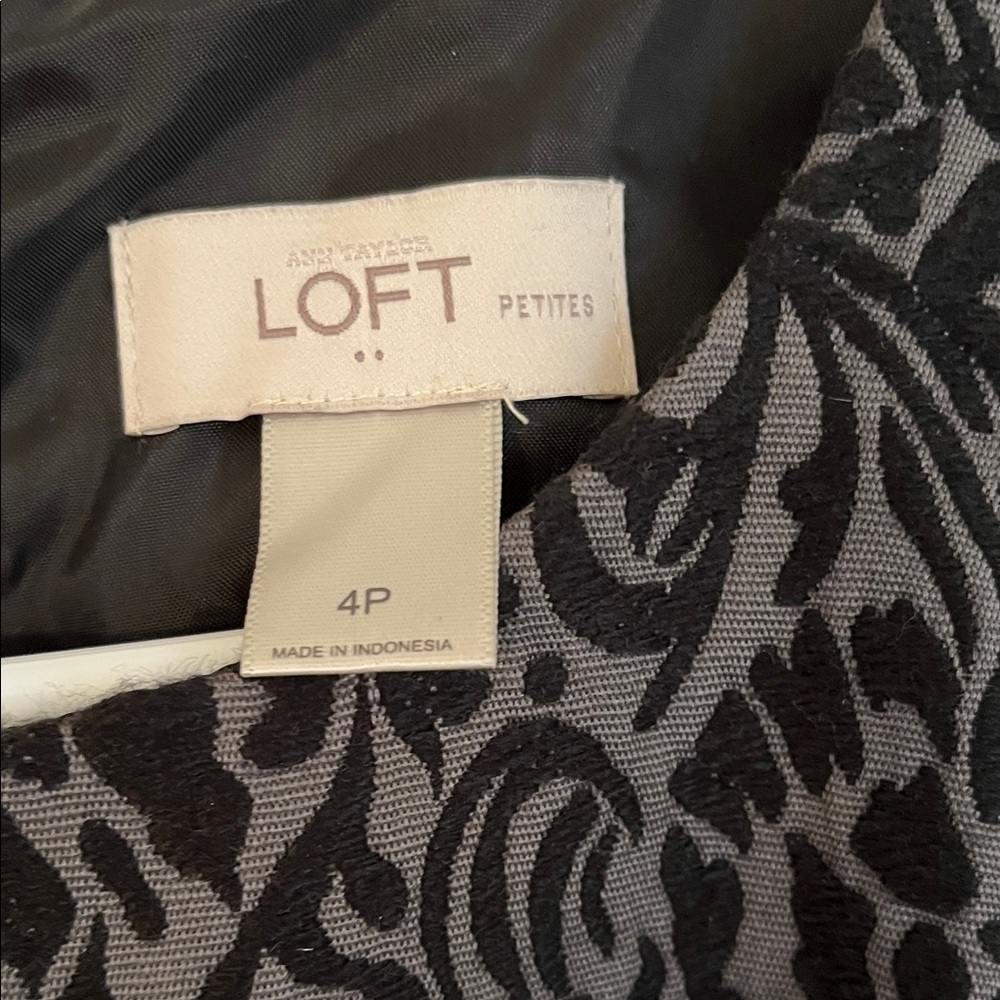 ❤️LOFT Black Patterned Mini Dress